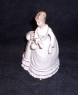 Candle holder woman in a dress