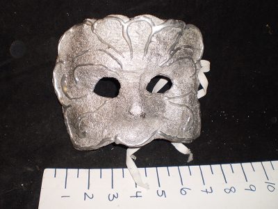 Gold and Silver Feline Half Face Masks - Image 2