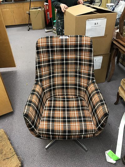 Brown Checked Chair (no wheels)