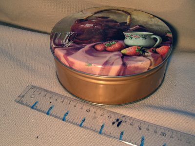 Tin, medium