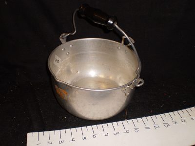 Large pot (campfire pot)