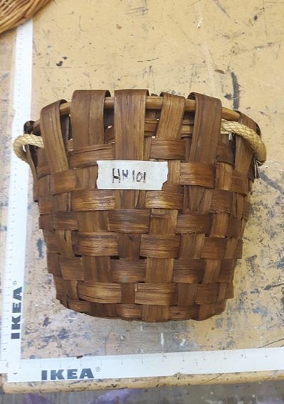 Wicker bucket