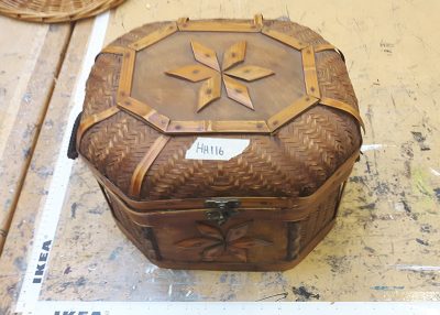 Wicker chest