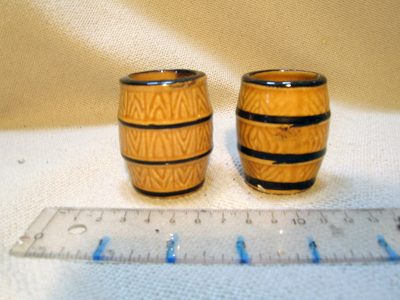 Toothpick holder, ceramic, Barrel
