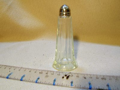 Salt Shaker, long obelisk glass w/ silver top