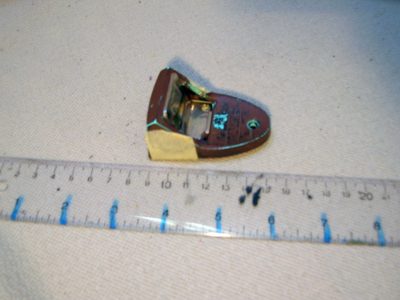 Bottle cap remover, wall mount