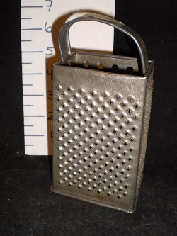 Tin grater