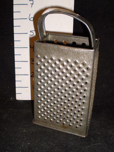 Tin grater