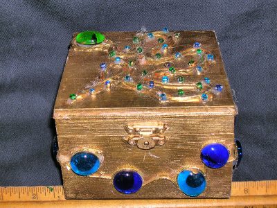 Gold jeweled box