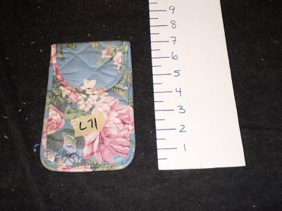 Quilted floral glass case