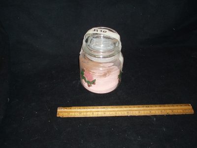 Jar pink bath salts