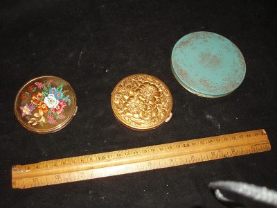 Gold compacts