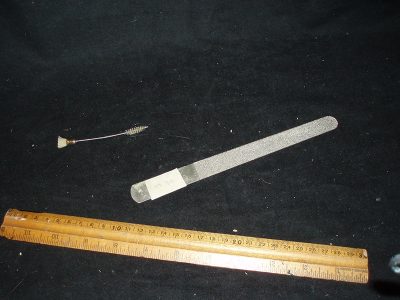 Metal nail file