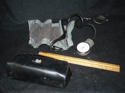 Sphygamometre in black case