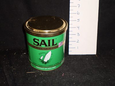 Tobacco tin, with pipe tobacco, “Sail”