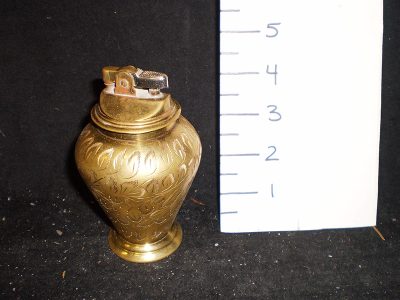 Cigarette lighter, brass, urn-shaped