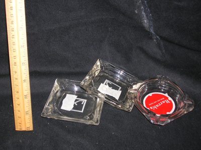 Clear glass ashtray - Image 2