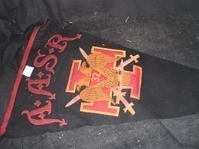 Triangle banner, small, “AASR