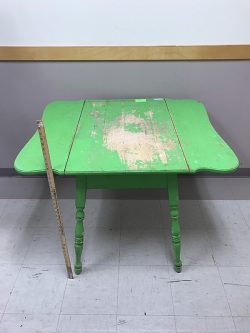 Table w/ Flaps, Green