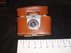 SLR 60’s, brown leather case Kodak pony 135